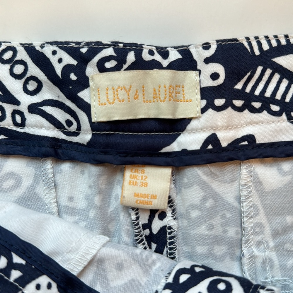 Anthropologie Lucy & Laurel women’s shorts size 8 navy and white paisley - Picture 2 of 3